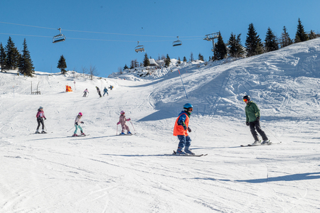 Zimske počitnice na Veliki planini v znamenju odlične smuke in družinskega veselja (5)